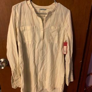 Long-sleeved cream tunic